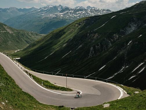 Our tips for crossing the Alps on your road bike